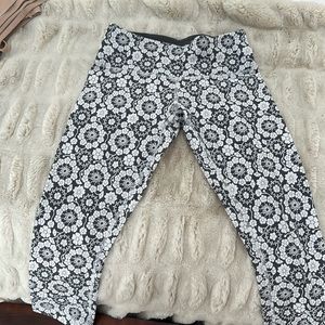 Lululemon grey floral capris